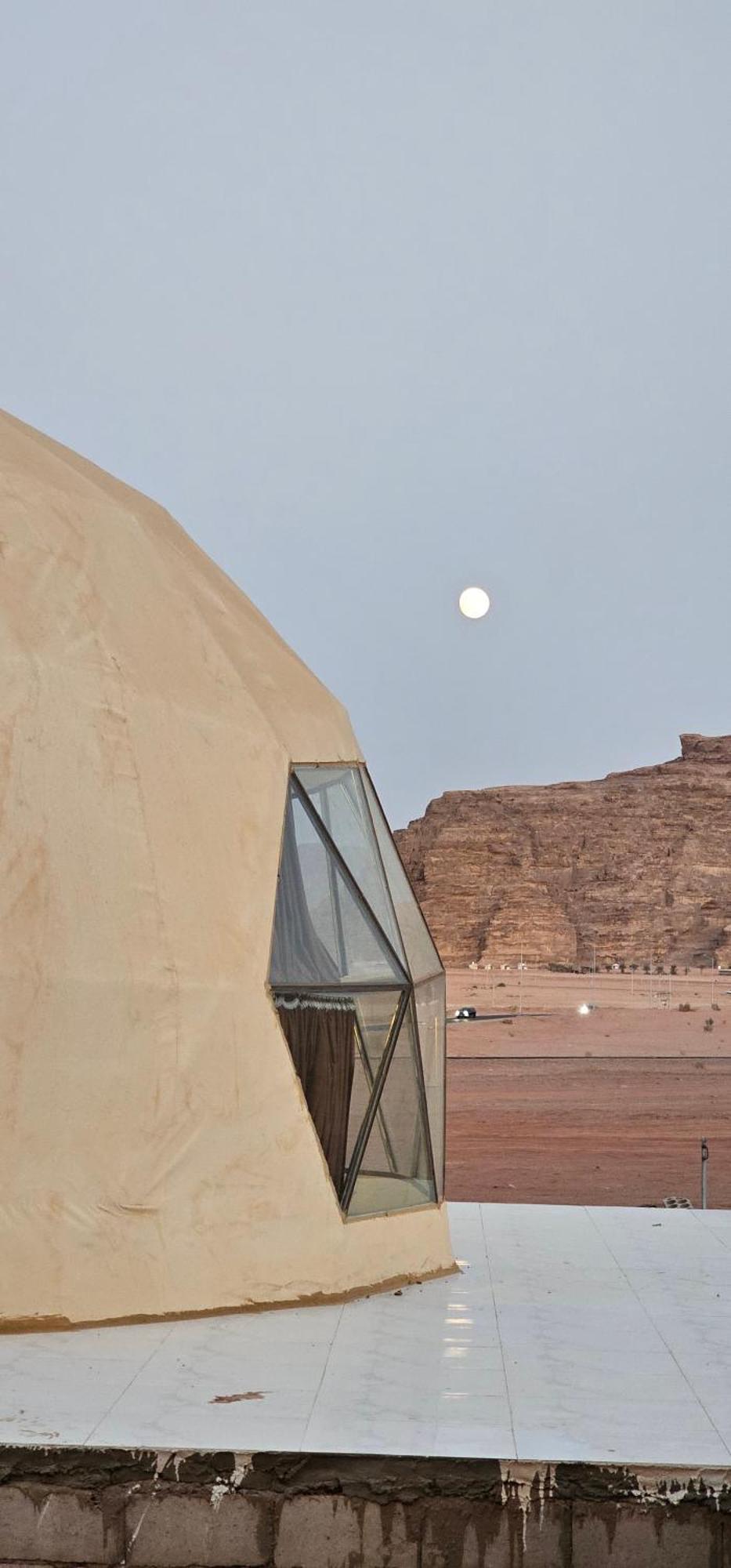 Bed and Breakfast Titanic Camp à Wadi Rum Extérieur photo