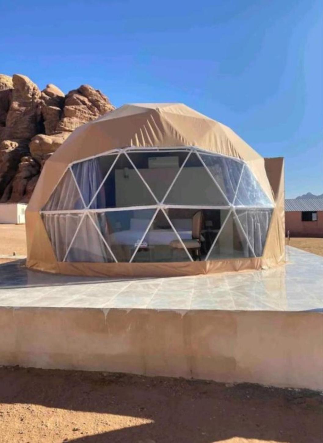 Bed and Breakfast Titanic Camp à Wadi Rum Extérieur photo