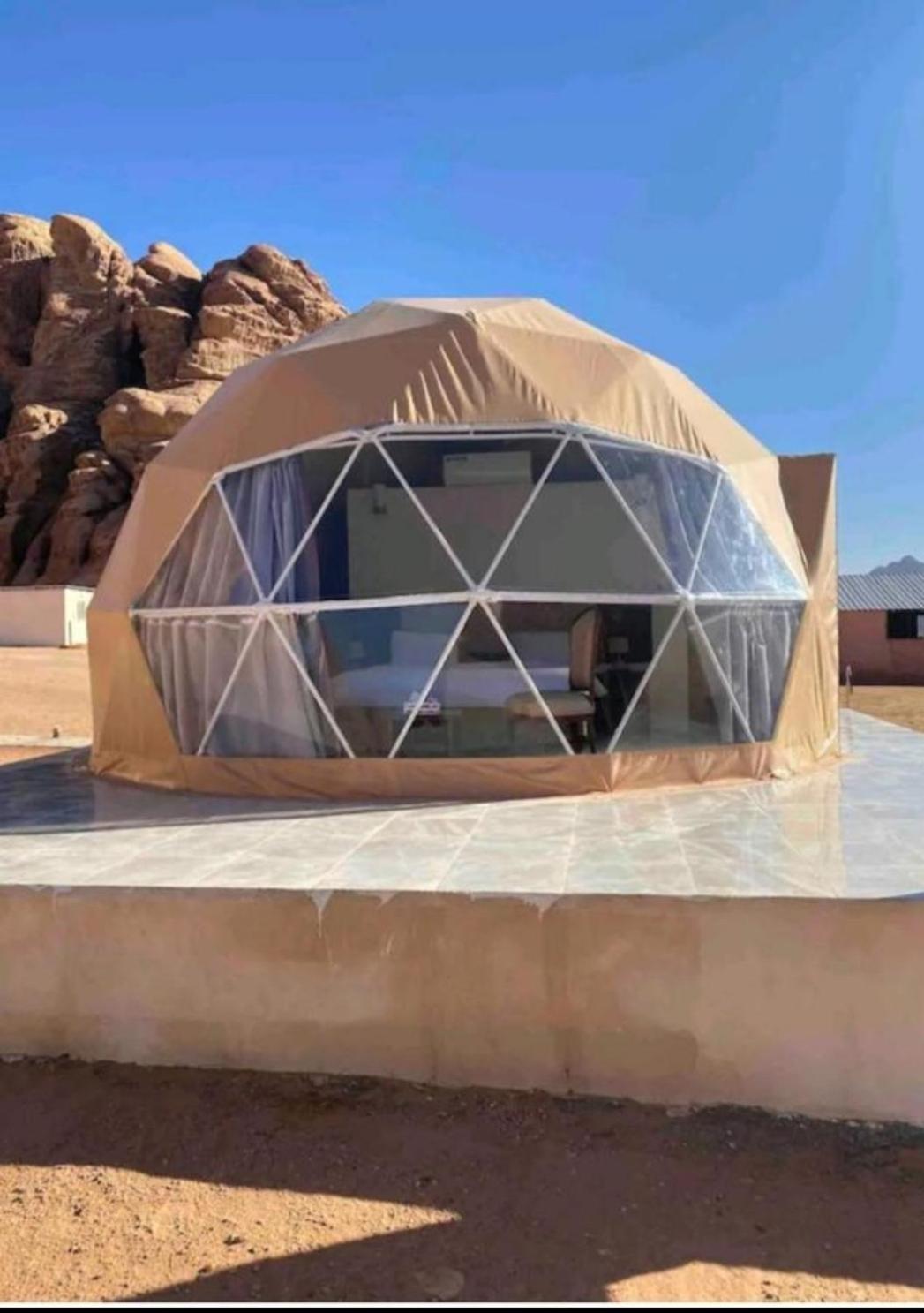 Bed and Breakfast Titanic Camp à Wadi Rum Extérieur photo